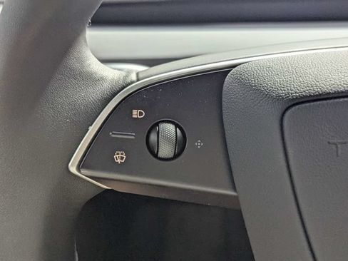 Used 2026 Tesla Model Y 2WD image 16