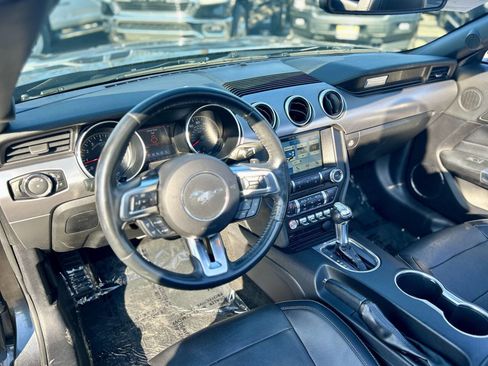 Used 2018 Ford Mustang Premium RWD image 10