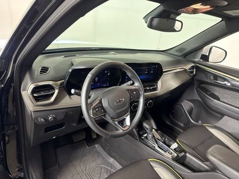 New 2025 Chevrolet TrailBlazer ACTIV w/ Convenience Package FWD image 12