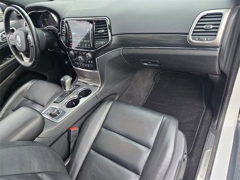 Used 2022 Jeep Grand Cherokee Limited w/ Trailer Tow Group IV image 18