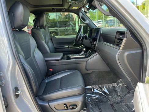 Used 2024 Lexus GX 550 AWD/4WD image 22