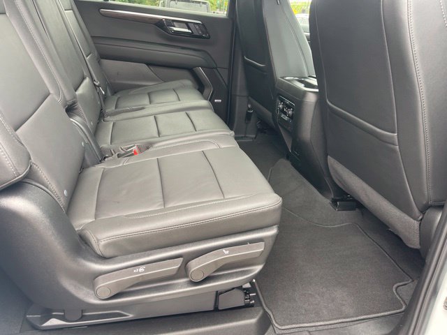 Used 2025 Chevrolet Suburban LT w/ Comfort Package AWD/4WD image 35