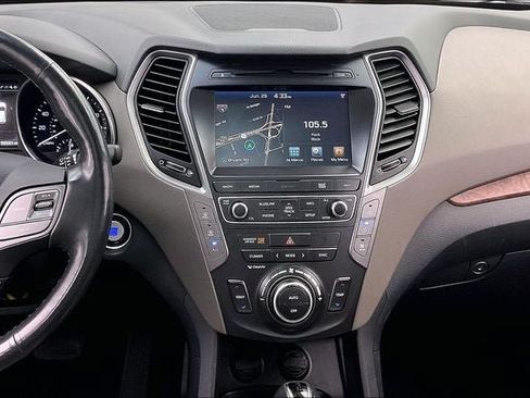 Used 2018 Hyundai Santa Fe AWD image 6