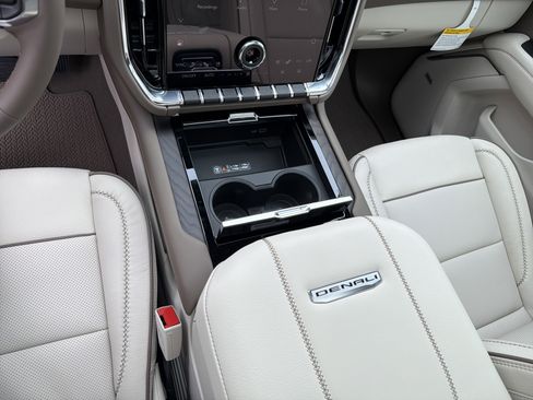 New 2026 GMC Yukon XL Denali w/ Sun & Power Step Package image 34