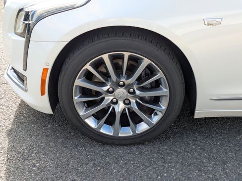 Used 2018 Cadillac CT6 Premium Luxury image 3