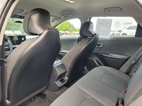 Used 2025 Kia K4 FWD image 15