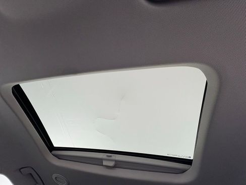 Used 2020 Chevrolet Traverse LT w/ LT Premium Package image 38