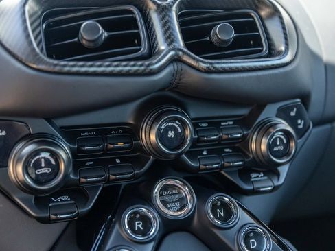 Used 2023 Aston Martin V8 Vantage Coupe RWD image 29
