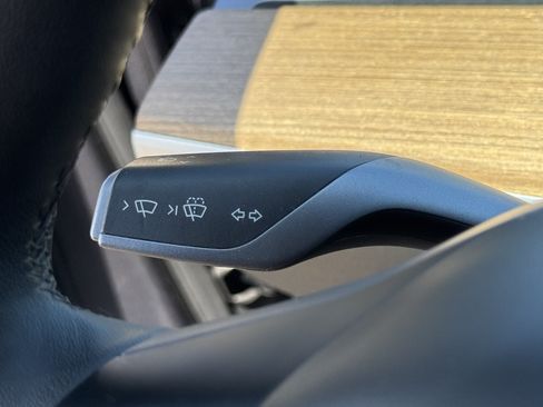 Used 2023 Tesla Model 3 Standard Range RWD image 32