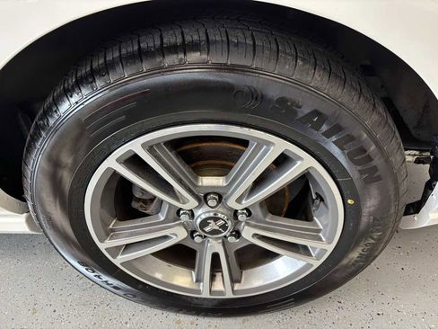 Used 2013 Ford Mustang Premium image 33