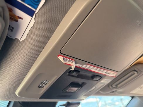 Used 2019 Toyota Camry LE FWD image 24