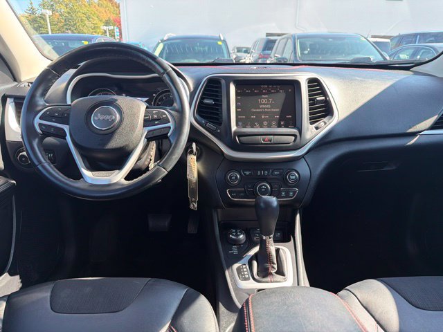 Used 2016 Jeep Cherokee Trailhawk AWD/4WD image 21