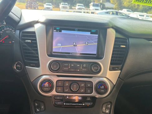 Used 2017 GMC Yukon XL SLT w/ Premium Edition AWD/4WD image 33