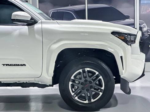 Used 2024 Toyota Tacoma TRD Sport RWD image 33