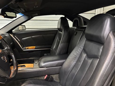 Used 2005 Cadillac XLR RWD image 11