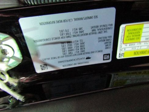 Used 2023 GMC Yukon AT4 image 22