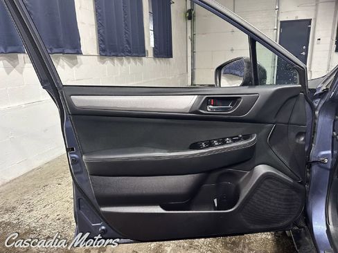 Used 2018 Subaru Outback 2.5i Premium image 22