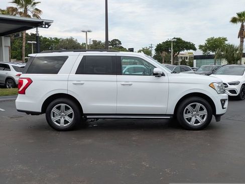 Used 2020 Ford Expedition XLT w/ Equipment Group 202A RWD image 4