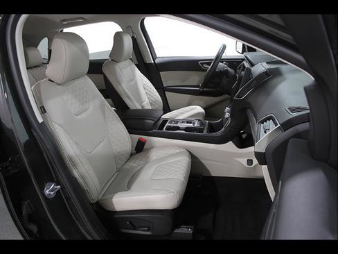 Used 2024 Ford Edge Titanium w/ Titanium Elite Package AWD/4WD image 16