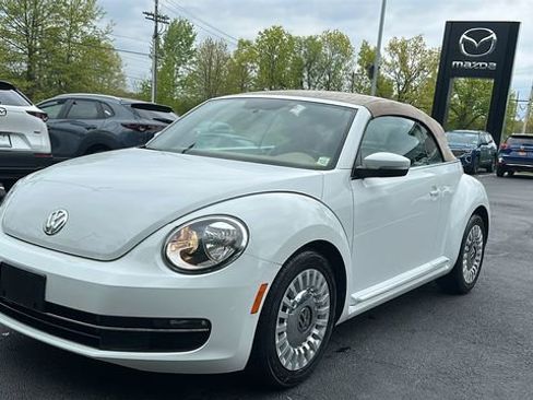 Used 2015 Volkswagen Beetle 1.8T FWD image 2