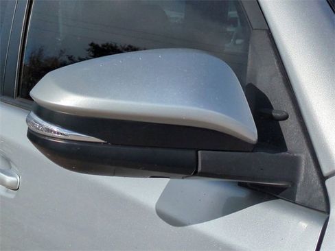 Used 2018 Toyota 4Runner SR5 Premium image 12