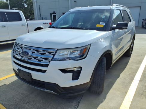 Used 2019 Ford Explorer XLT w/ Equipment Group 201A FWD image 1