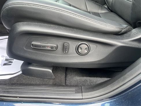 Used 2023 Honda CR-V EX-L image 19