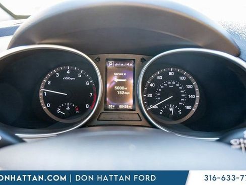 Used 2017 Hyundai Santa Fe Limited image 7