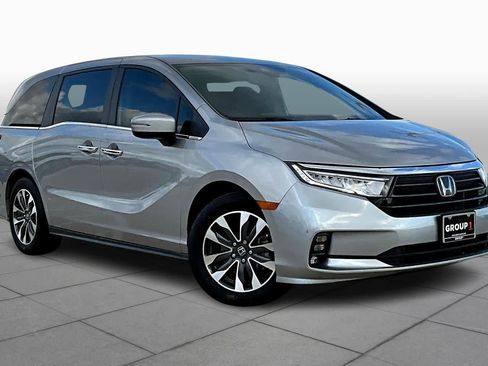 Used 2023 Honda Odyssey EX-L image 2