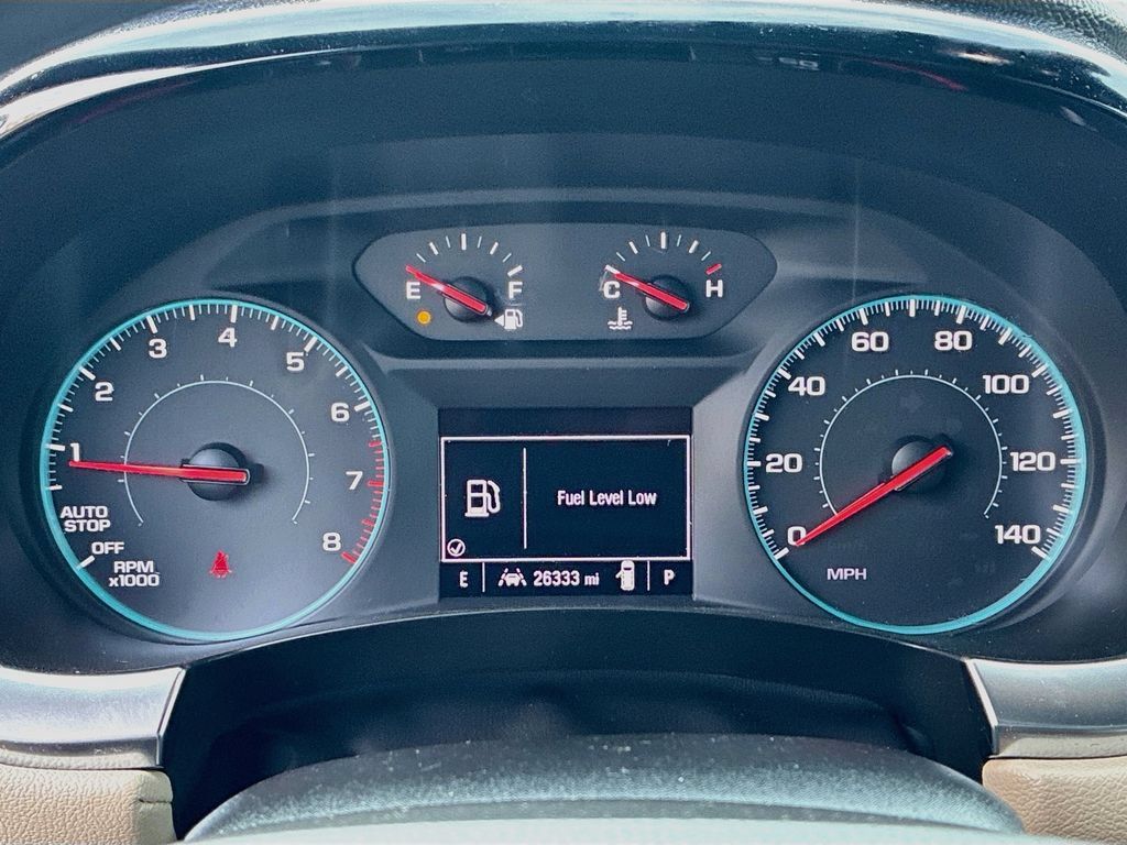 Used 2023 Chevrolet Traverse LS FWD image 12