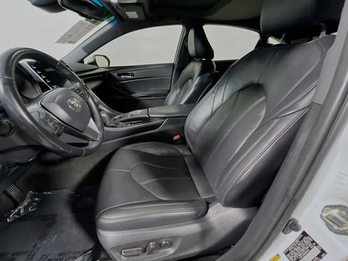 Used 2019 Toyota Avalon XLE FWD image 15