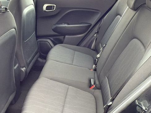 Used 2023 Hyundai Venue SE image 12