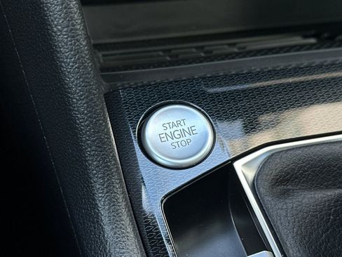 New 2026 Volkswagen Taos SE image 20