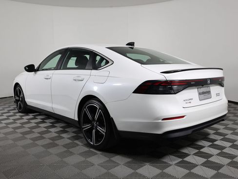 Used 2024 Honda Accord Sport image 4