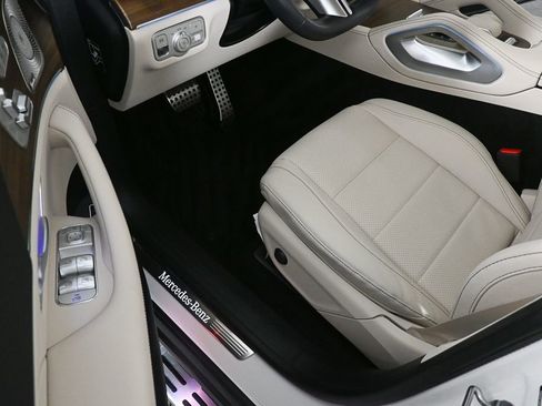 Certified 2024 Mercedes-Benz GLS 450 4MATIC image 7