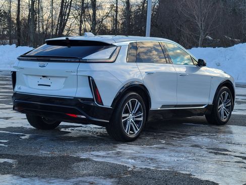 New 2025 Cadillac Lyriq Luxury image 5