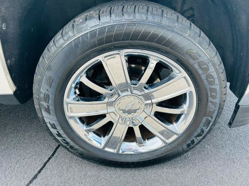 Used 2015 Chevrolet Silverado 1500 High Country w/ High Country Premium Package RWD image 13
