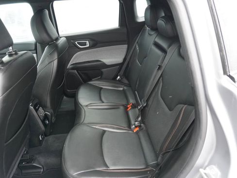 Used 2023 Jeep Compass Latitude image 30