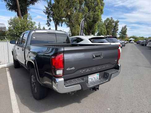 Used 2021 Toyota Tacoma SR5 image 4