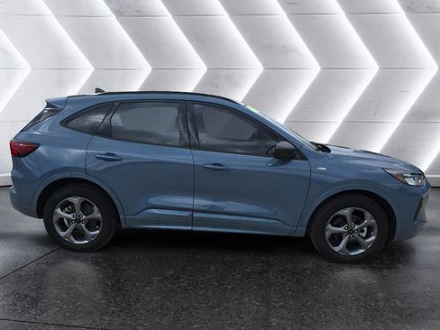 Used 2024 Ford Escape ST-Line w/ Equipment Group 301A image 4