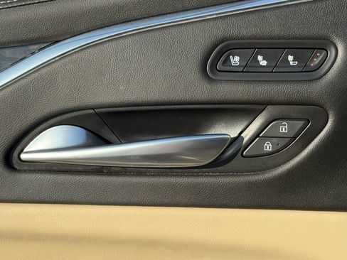 Certified 2023 Cadillac Escalade Premium Luxury w/ Performance Package image 17