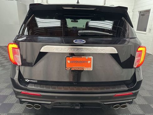 Used 2024 Ford Explorer Platinum w/ Technology Package AWD/4WD image 8
