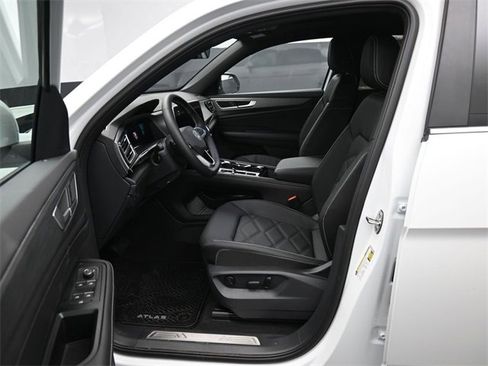 New 2026 Volkswagen Atlas Cross Sport SE image 9