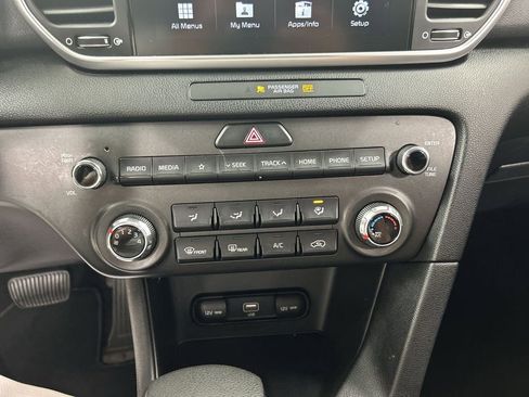 Used 2020 Kia Sportage LX FWD image 16