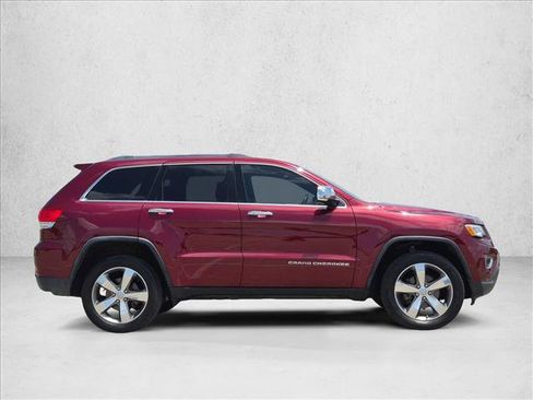 Used 2016 Jeep Grand Cherokee Limited w/ Luxury Group II RWD image 4