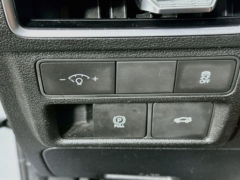 Used 2025 Hyundai Sonata SEL FWD image 17