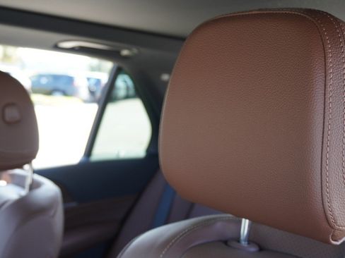 Used 2025 Mercedes-Benz GLE 450 4MATIC image 25