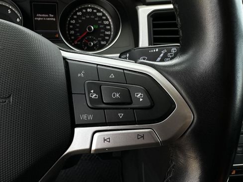 Used 2021 Volkswagen Atlas SE w/ Towing Package AWD/4WD image 16