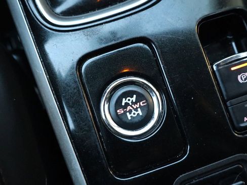 Used 2019 Mitsubishi Outlander SE image 30