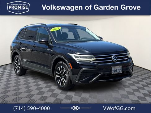 Used 2022 Volkswagen Tiguan S FWD image 2